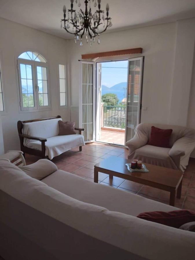 הוילה קרבומילוס Melissani House מראה חיצוני תמונה