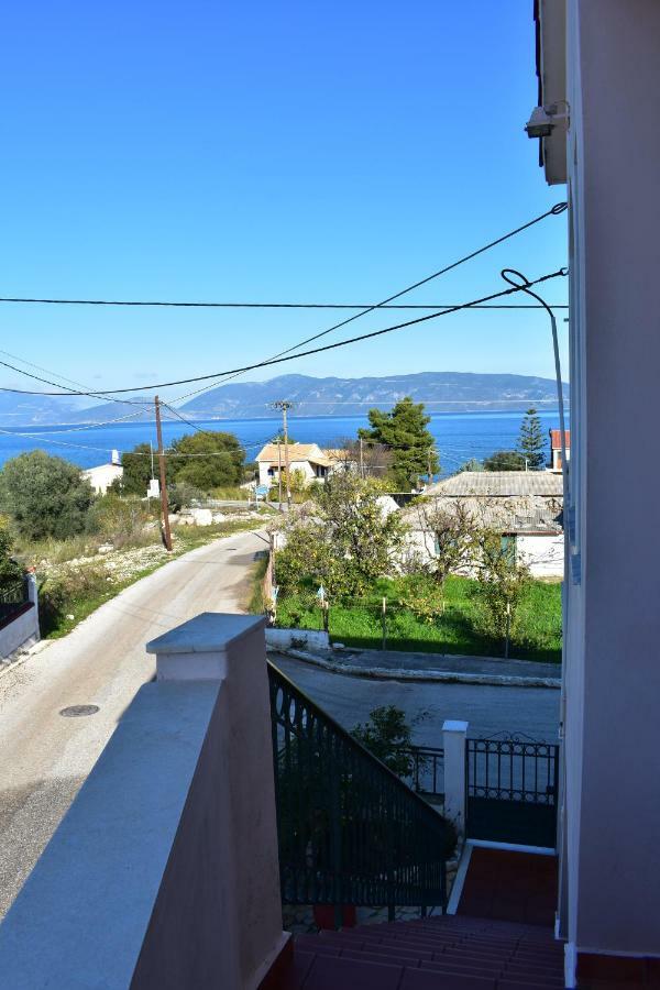 הוילה קרבומילוס Melissani House מראה חיצוני תמונה