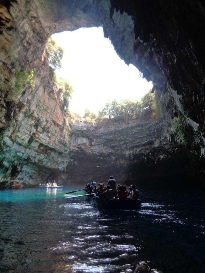 הוילה קרבומילוס Melissani House מראה חיצוני תמונה
