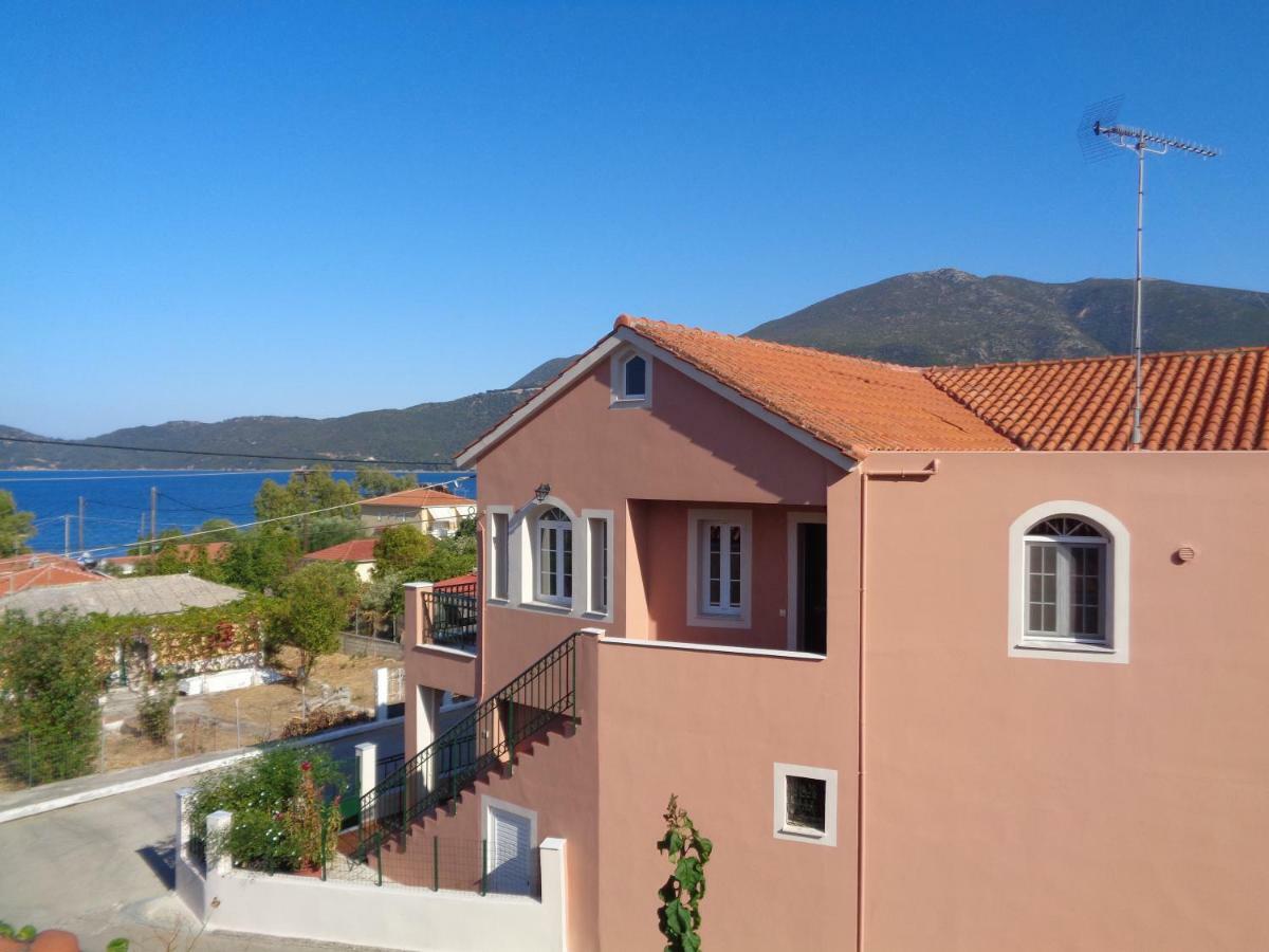 הוילה קרבומילוס Melissani House מראה חיצוני תמונה